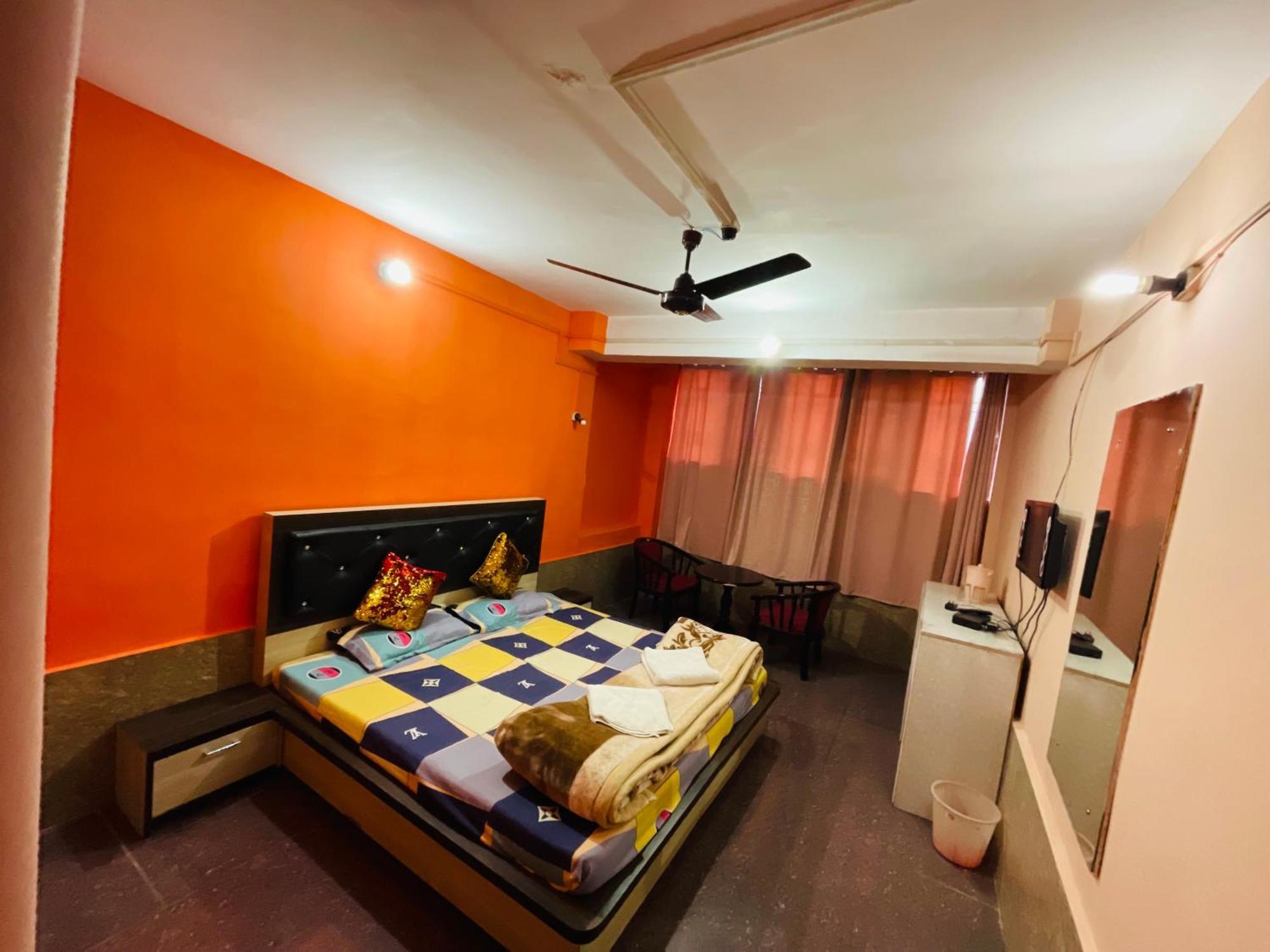 Hotel New Sahil Srinagar  Bagian luar foto